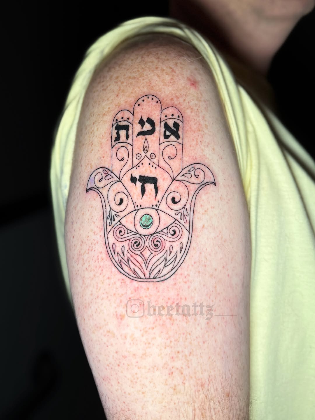 Tattoo by @beetattz_ — ornamental, lettering_script