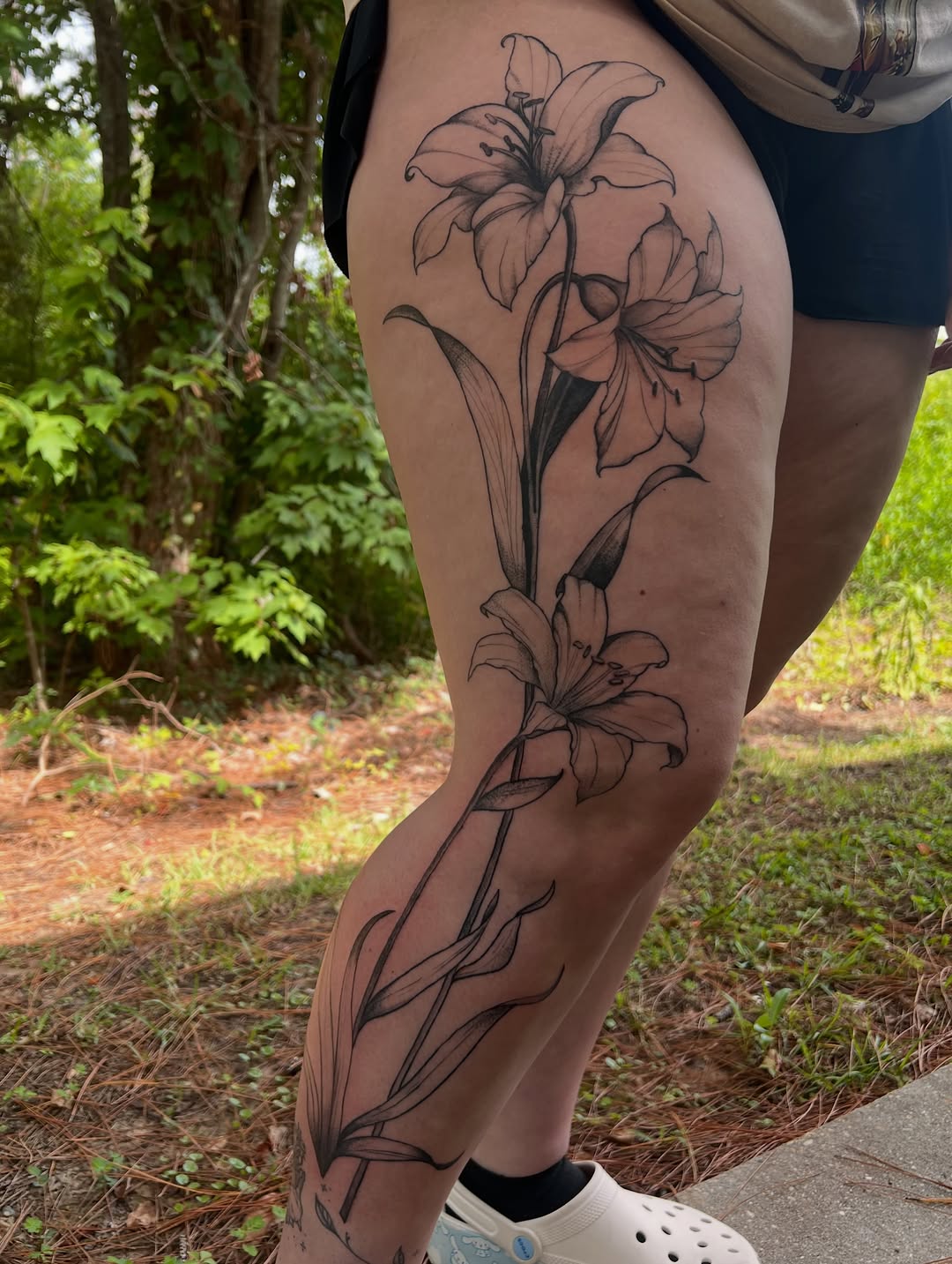 Tattoo by @popkerntattoos โ fine_line, black_and_grey