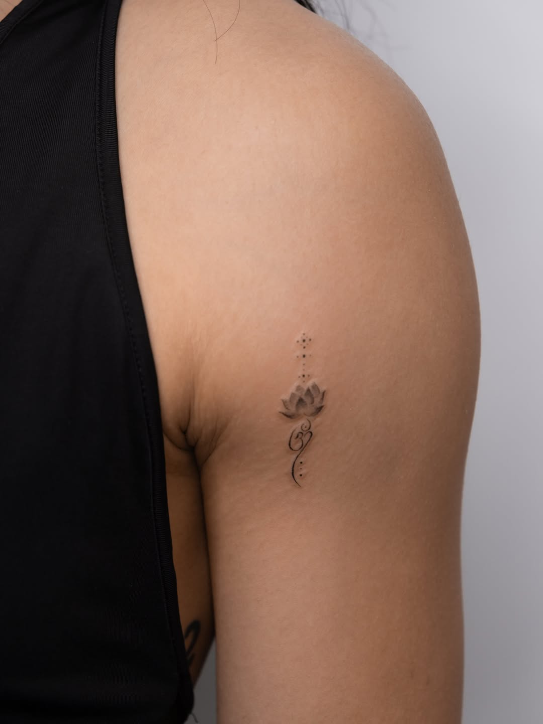 Tattoo by @dizon.ink — fine_line, minimalist
