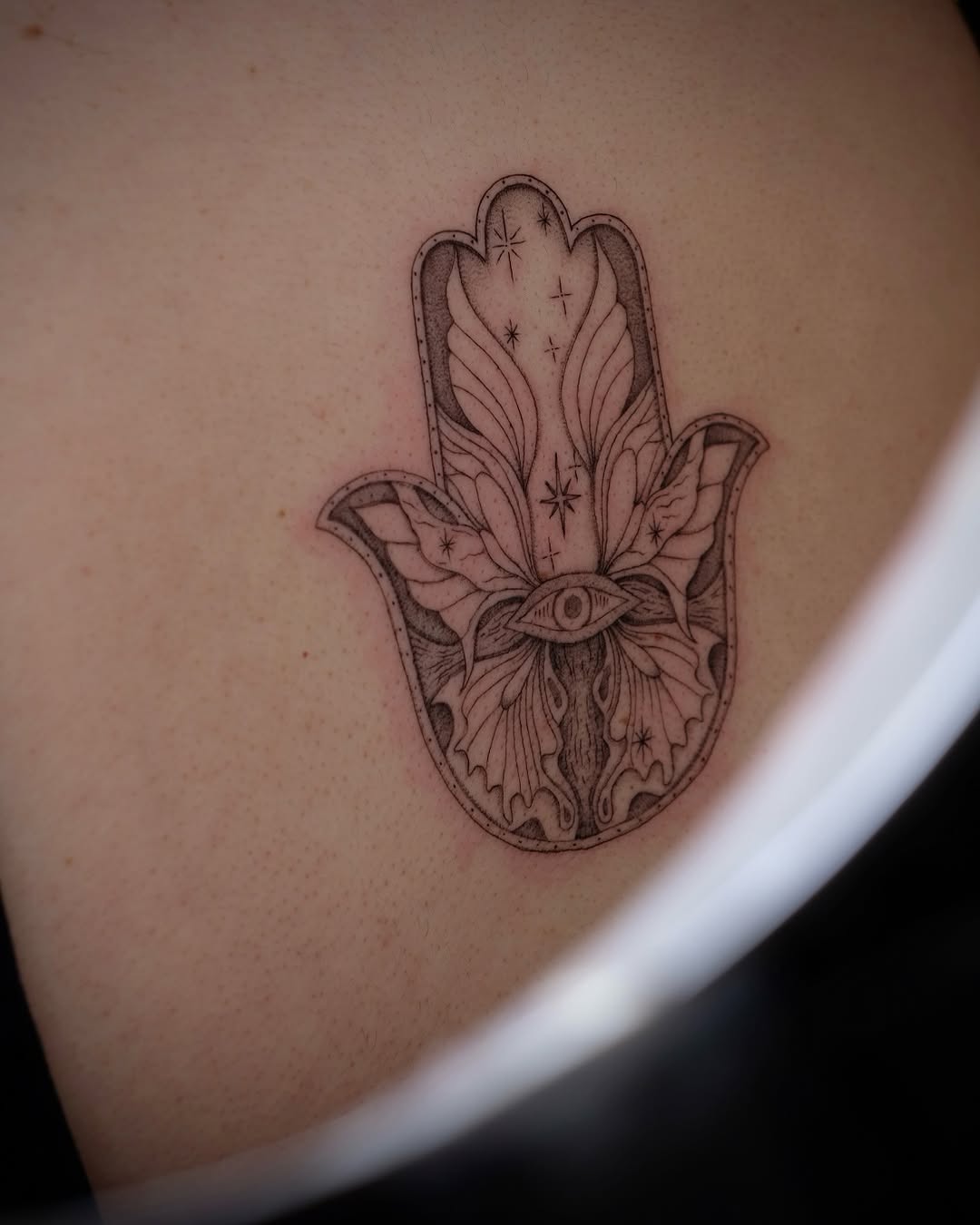 Tattoo by @sunpersimmon.tattoo — fine_line, dotwork