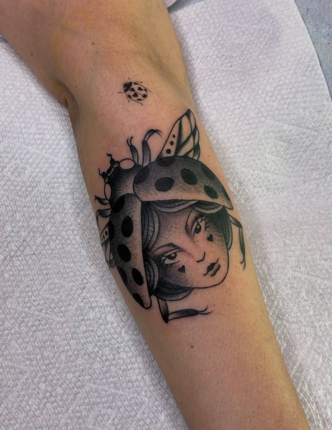 Tattoo by @fake.goth_ โ american_traditional, black_and_grey