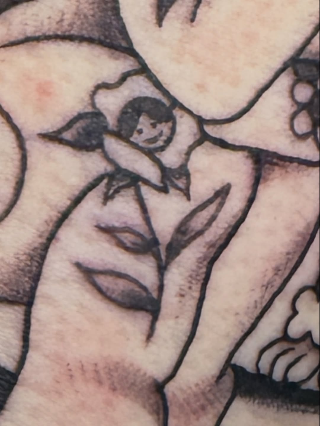 Tattoo by @hannaheddytattoo โ american_traditional