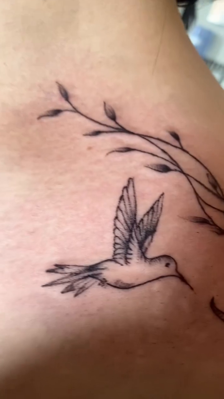 Tattoo by @thaina.otero — fine_line, black_and_grey