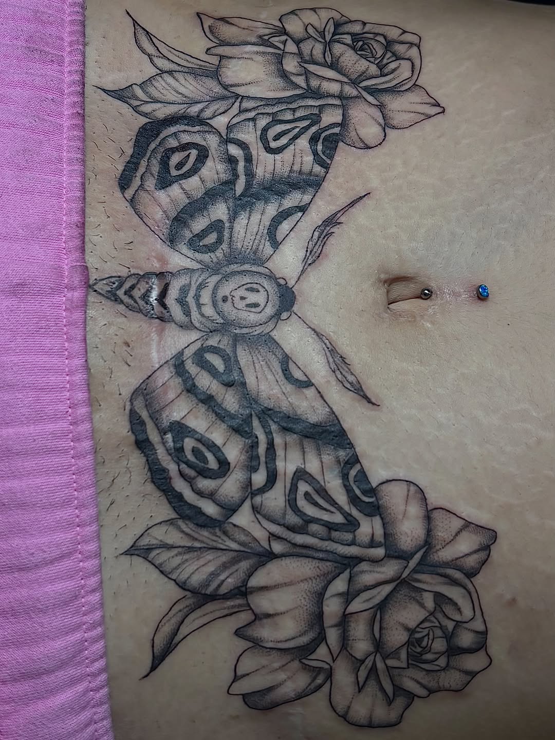 Tattoo by @_babytatt — black_and_grey, dotwork