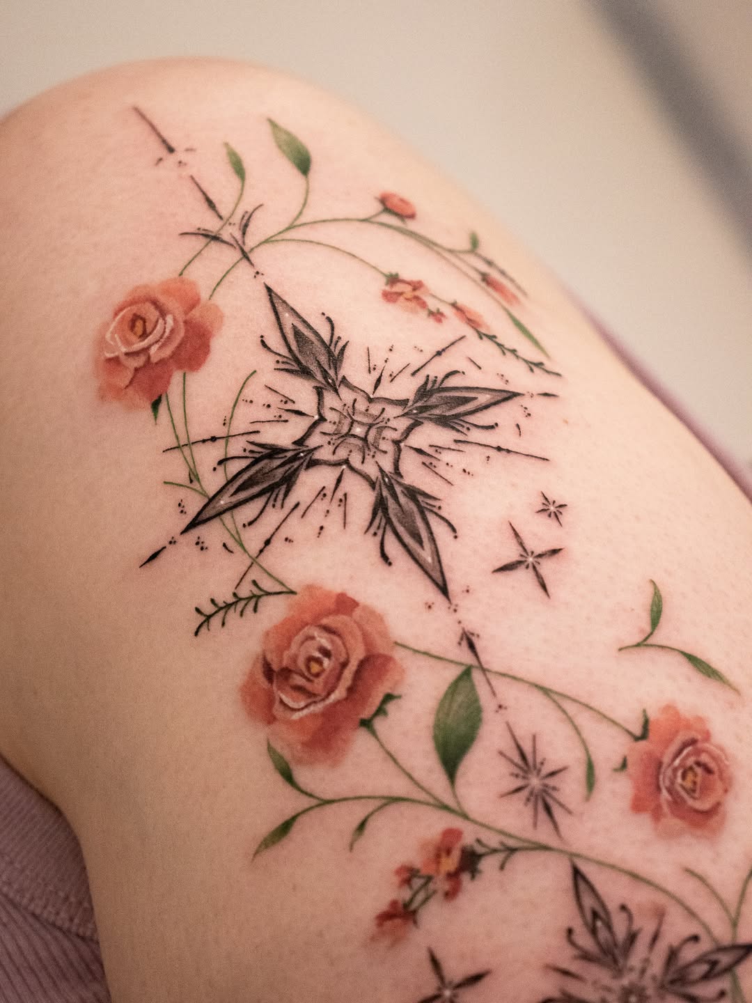 Tattoo by @yure_purr — fine_line, watercolor