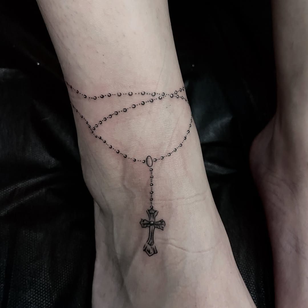 Tattoo by @sillylittleduck β fine_line, chicano