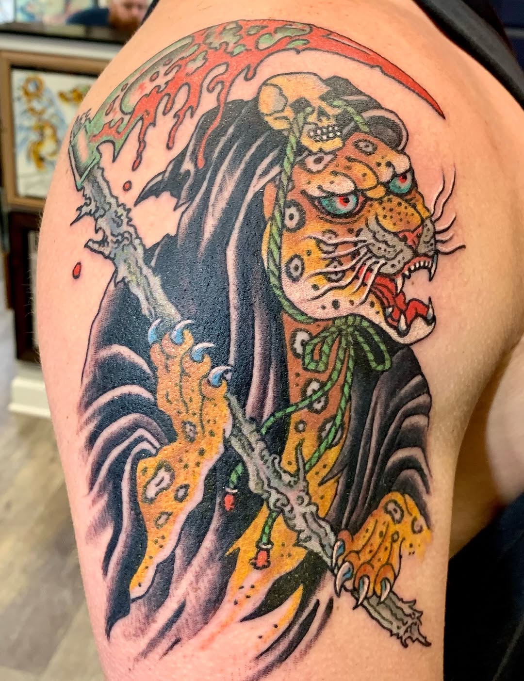 Tattoo by @annettelarulez — neo_traditional, blackwork