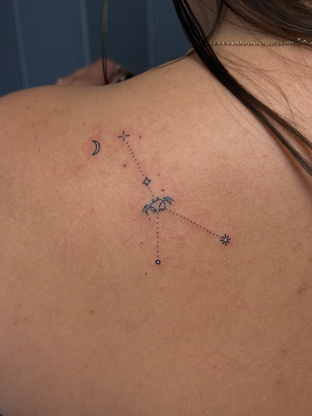 Tattoo by @tattoosbyra_ β fine_line, minimalist