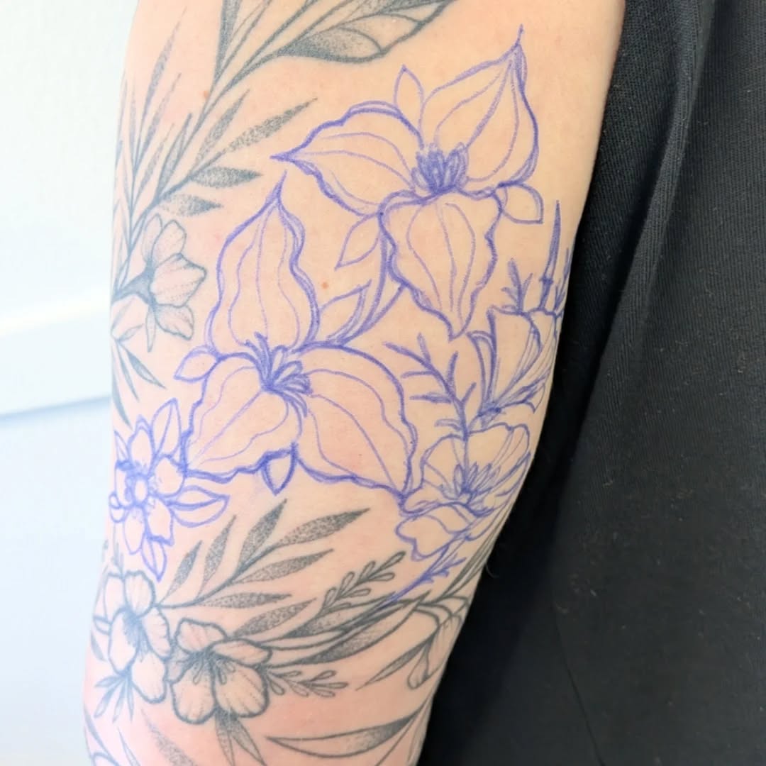 Tattoo by @fernewt — fine_line, illustrative