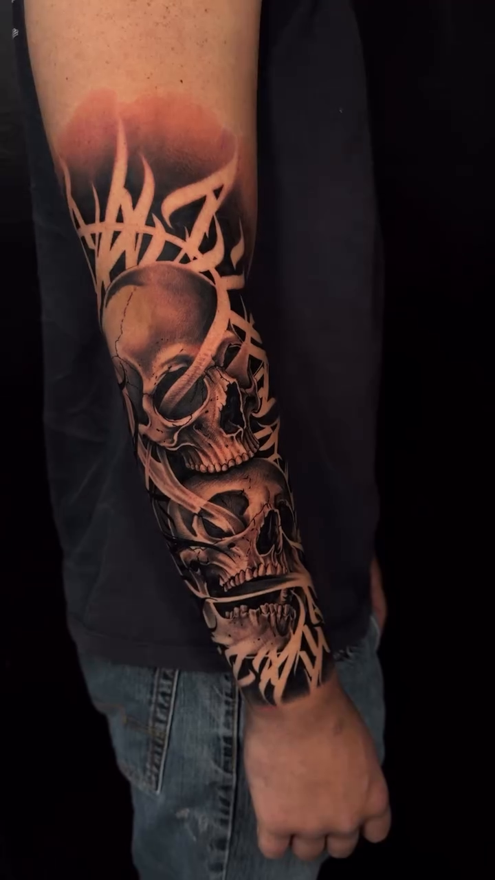 Tattoo by @arvay_tattoos — black_and_grey, realism