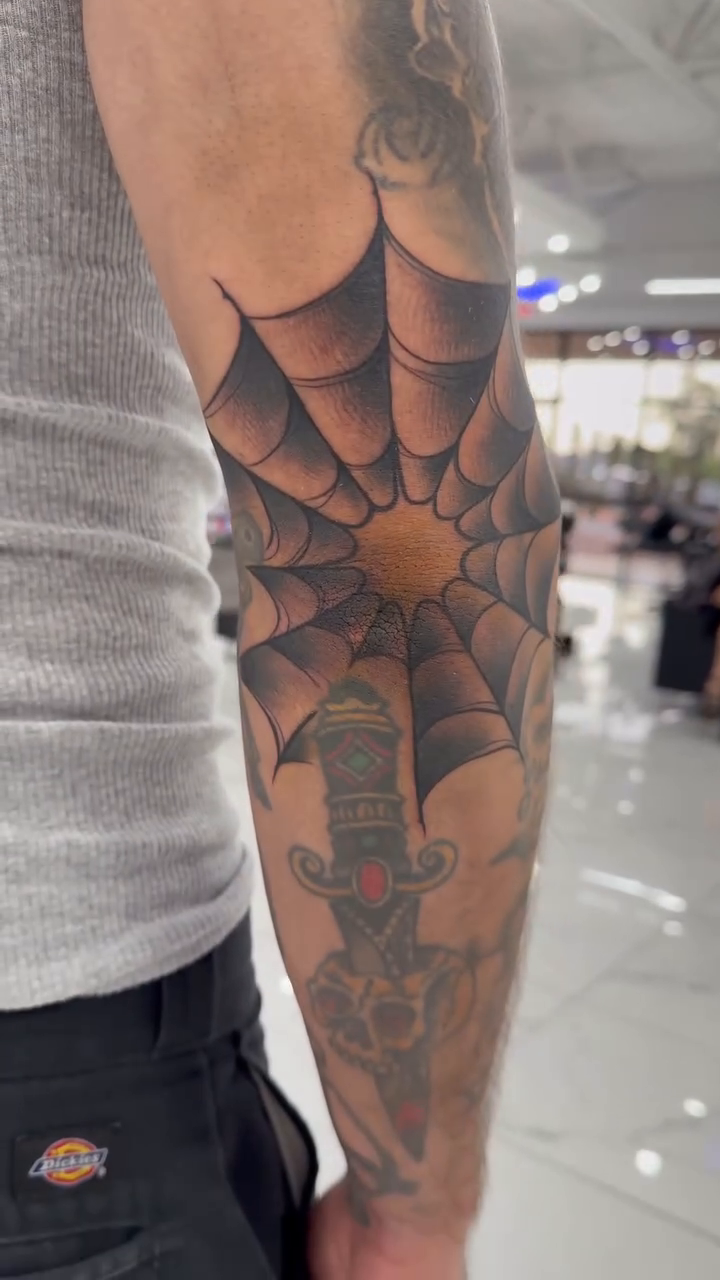 Tattoo by @lys__ink — black_and_grey, neo_traditional
