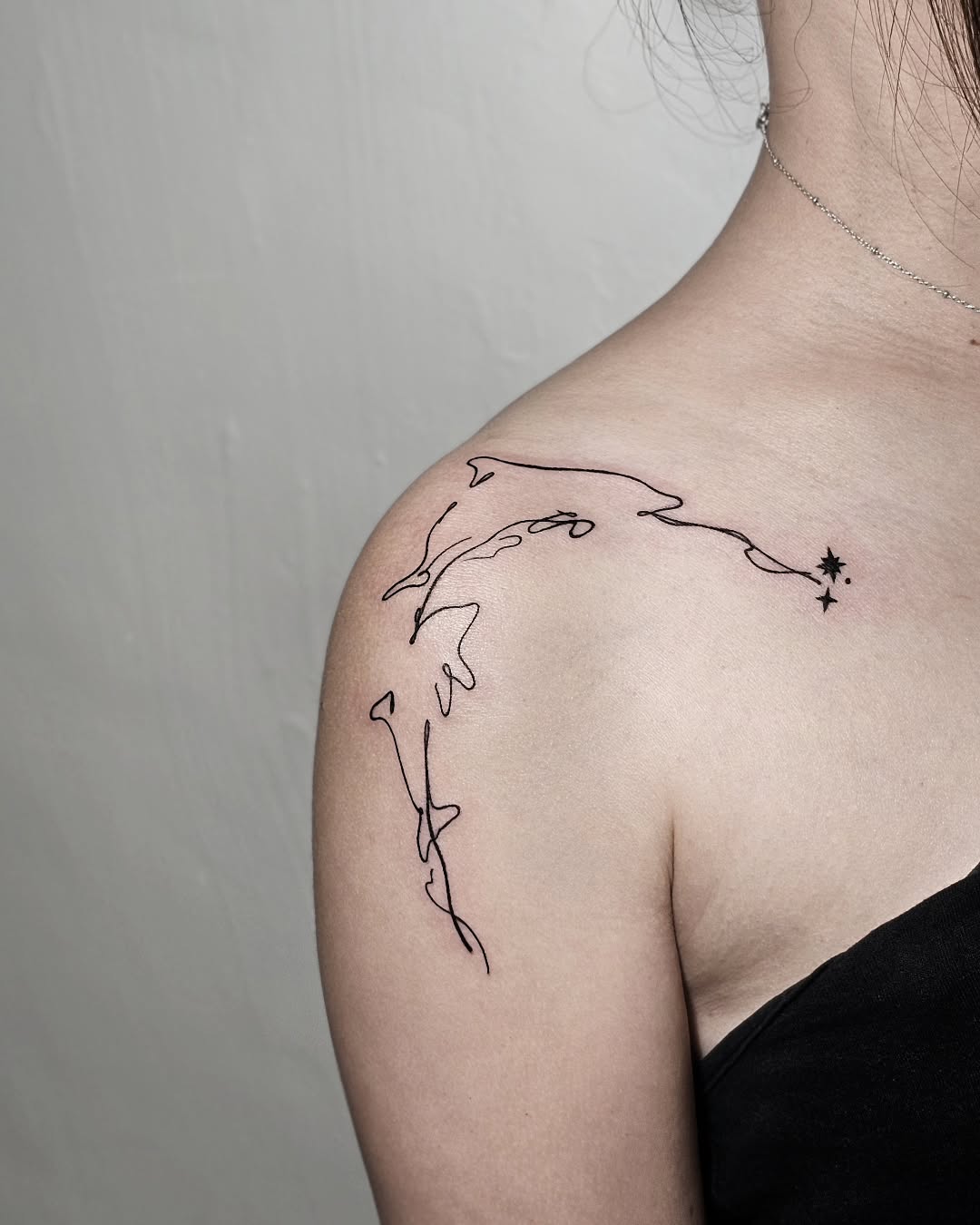 Tattoo by @draw.a_castle — fine_line, minimalist