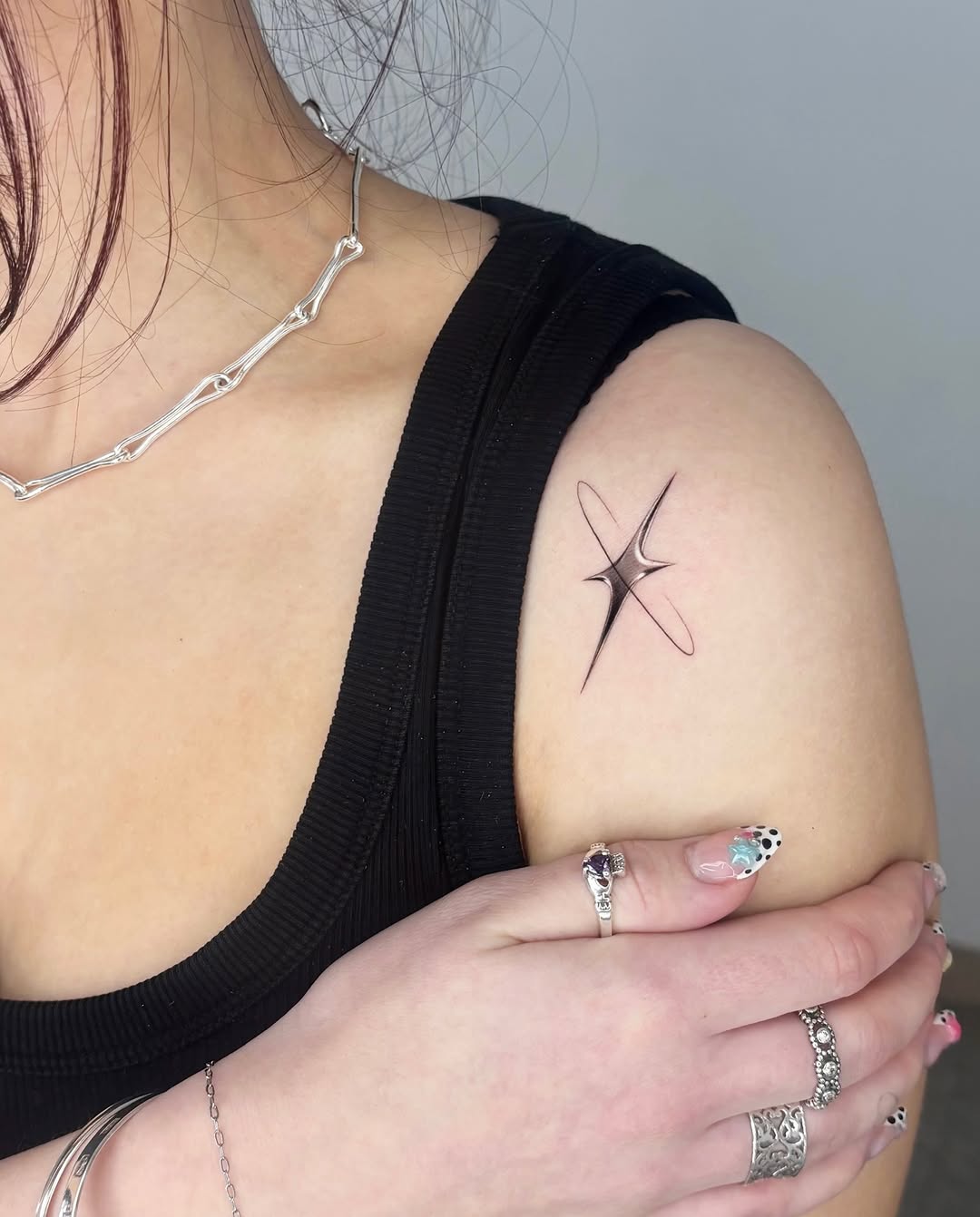 Tattoo by @nyangwol_tattoo — fine_line, minimalist