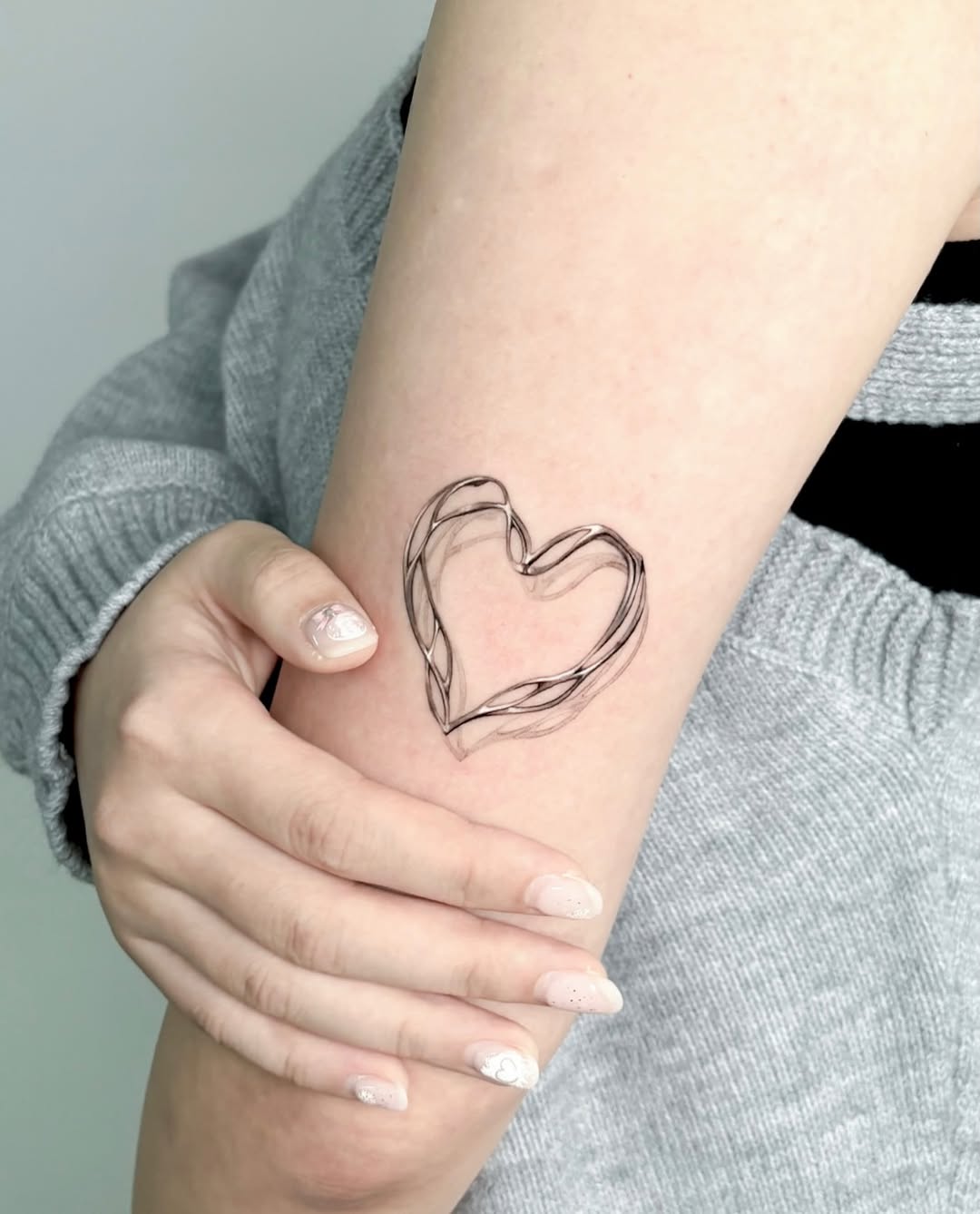 Tattoo by @nyangwol_tattoo — fine_line, minimalist