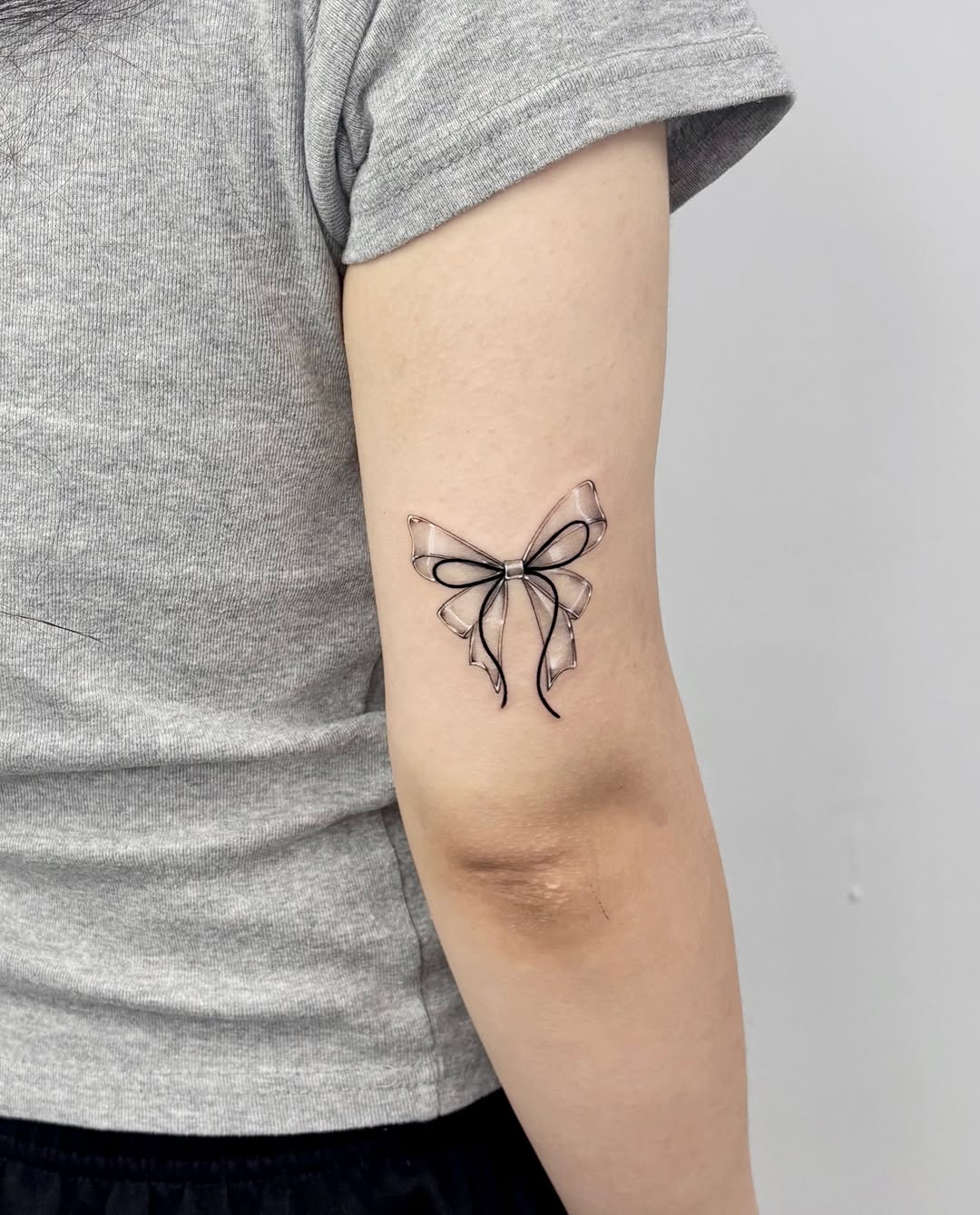 Tattoo by @nyangwol_tattoo — fine_line, minimalist