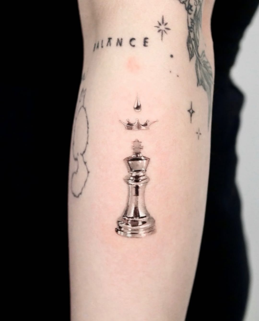 Tattoo by @nyangwol_tattoo — realism, fine_line