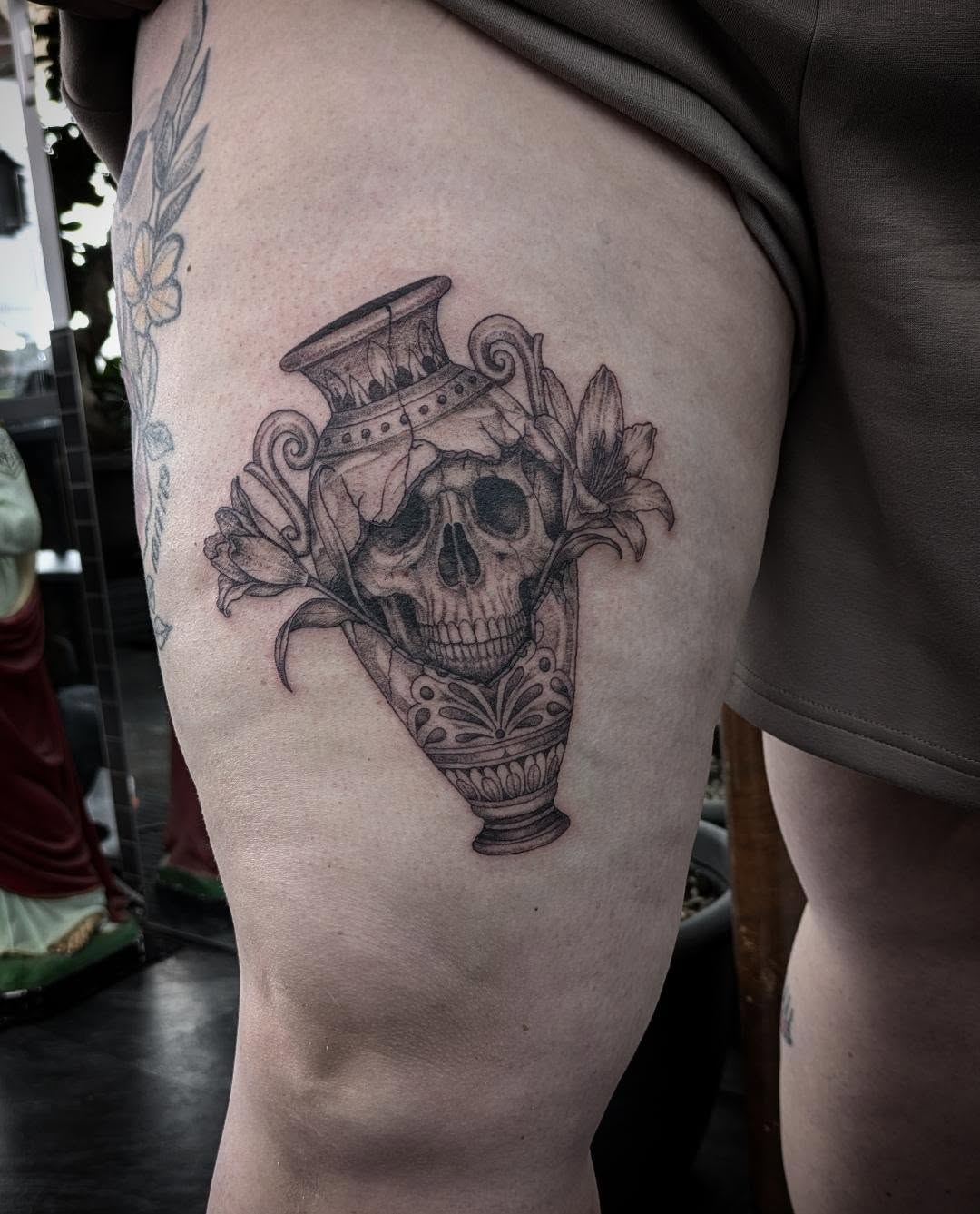 Tattoo by @alizee_tattoo โ black_and_grey, realism
