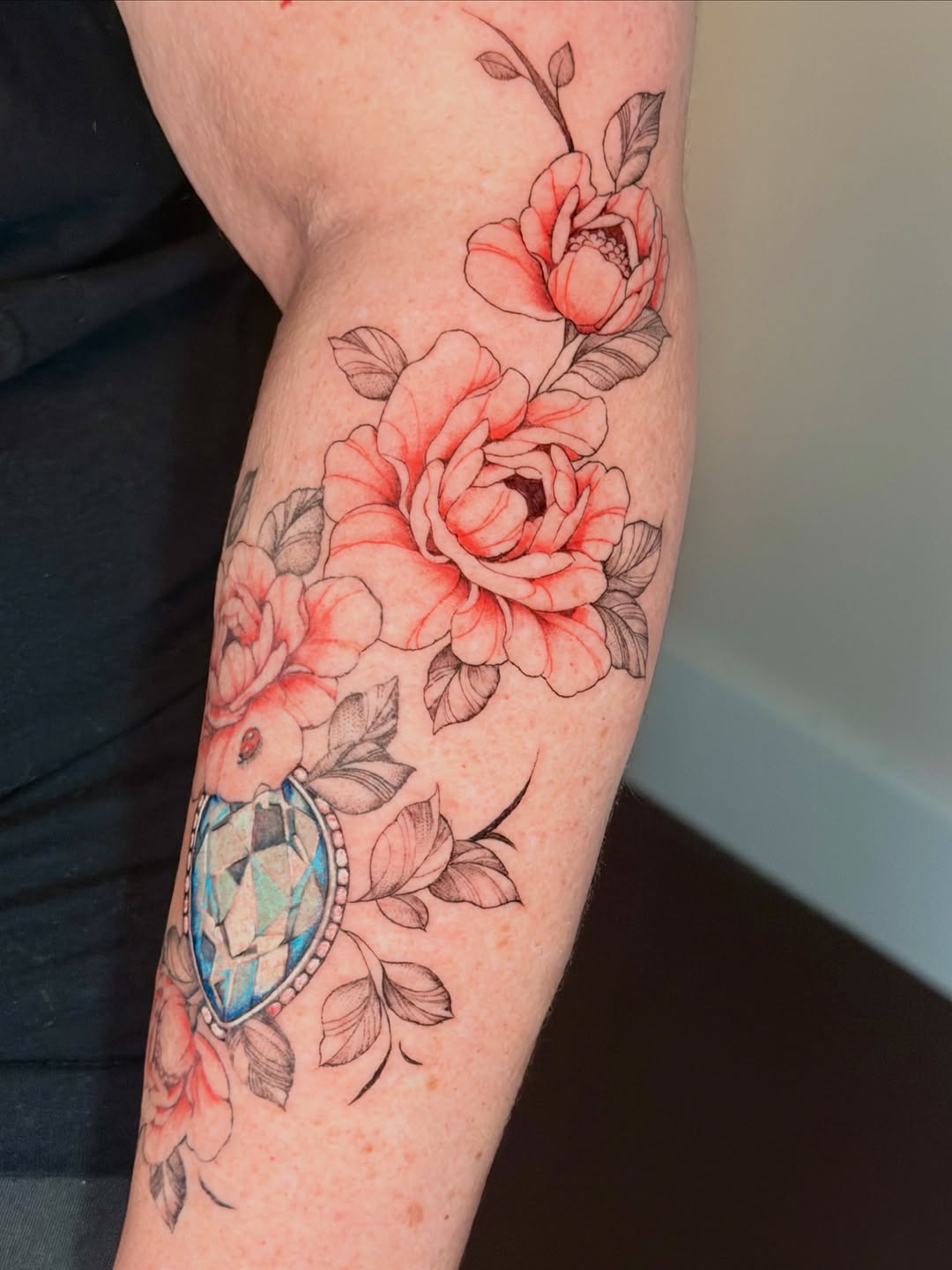 Tattoo by @jovanjanelle.tattoo โ fine_line, realism