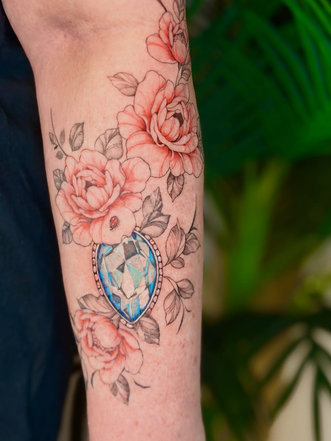 Tattoo by @jovanjanelle.tattoo โ fine_line, realism