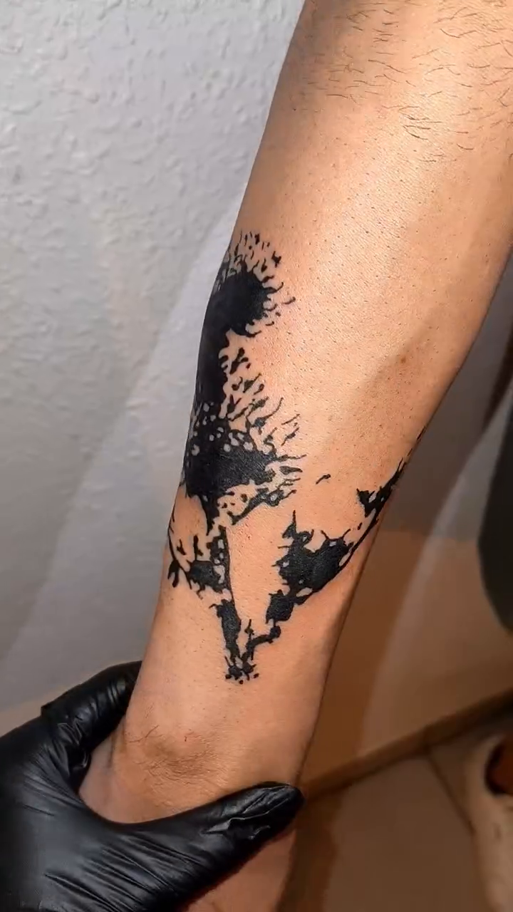 Tattoo by @kittra_ttt — blackwork