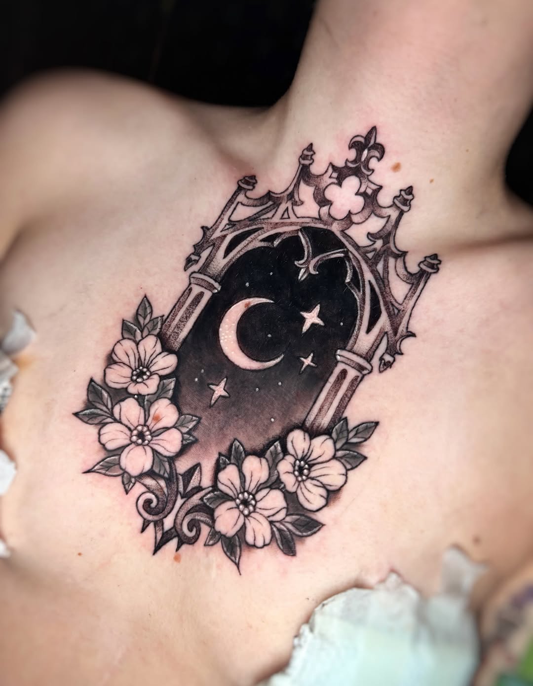 Tattoo by @q.k.tattoo โ black_and_grey, ornamental