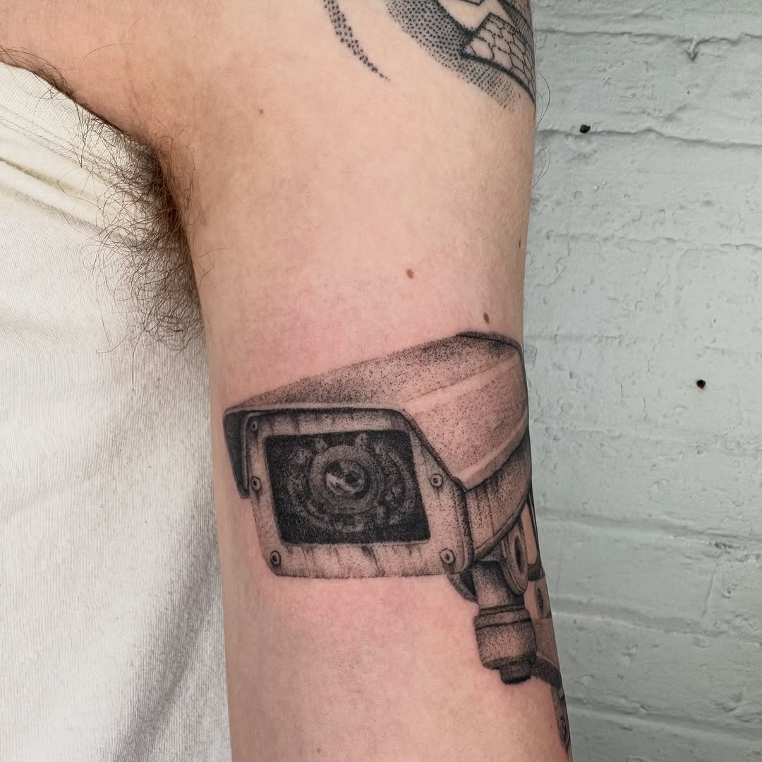 Tattoo by @el_kenny_ — realism, black_and_grey