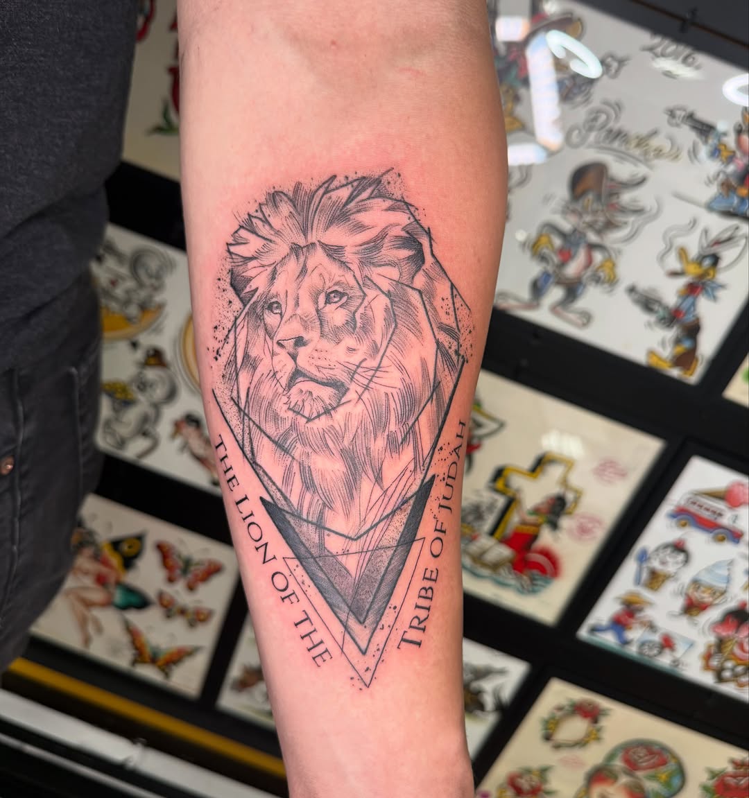 Tattoo by @saku_tattoo — black_and_grey, lettering_script