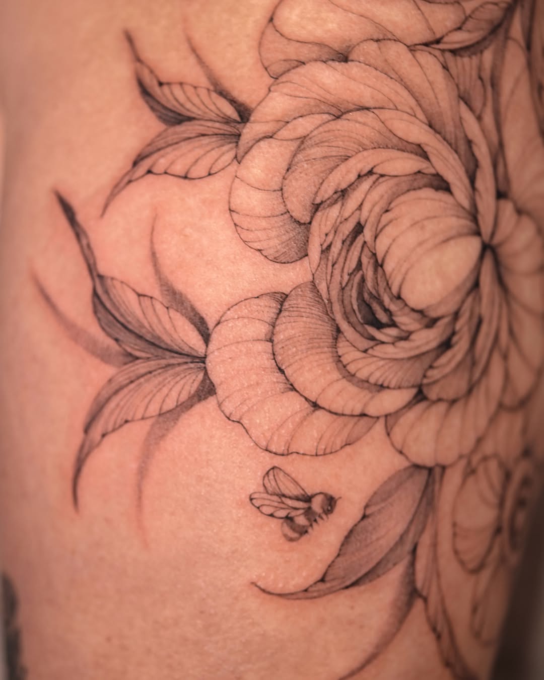 Tattoo by @zali__tattoo — fine_line, black_and_grey