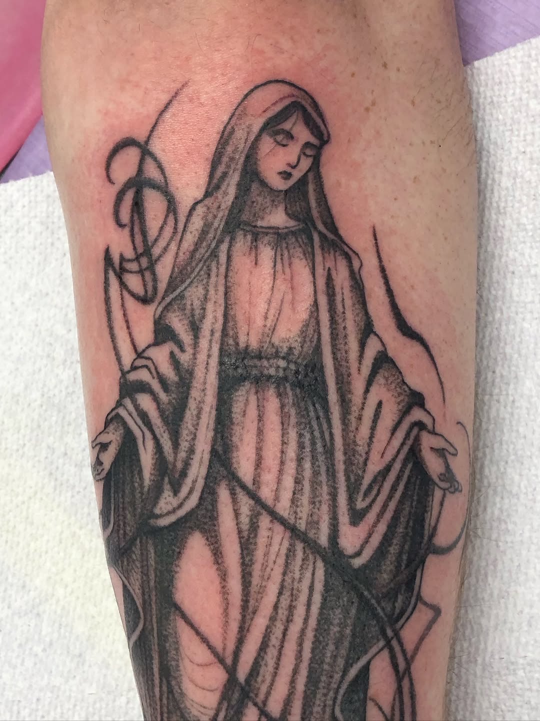 Tattoo by @sea.of.mercy — black_and_grey, realism