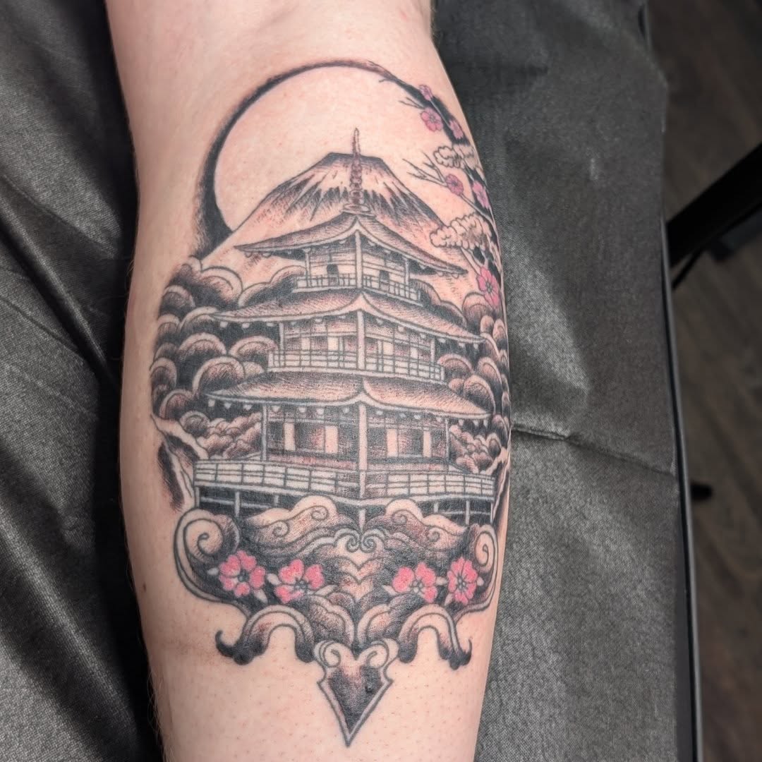 Tattoo by @sarahbean.ink — japanese_irezumi, black_and_grey
