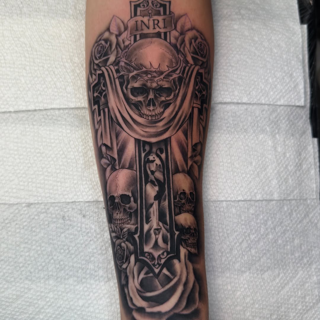 Tattoo by @kendyyl — black_and_grey, realism