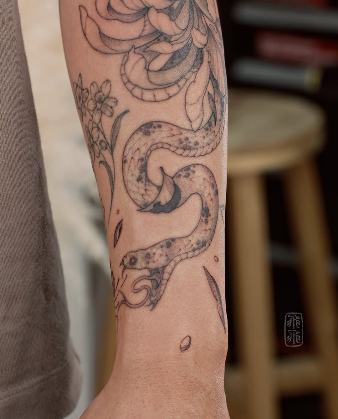 Tattoo by @phoebe_doartink — japanese_irezumi, black_and_grey