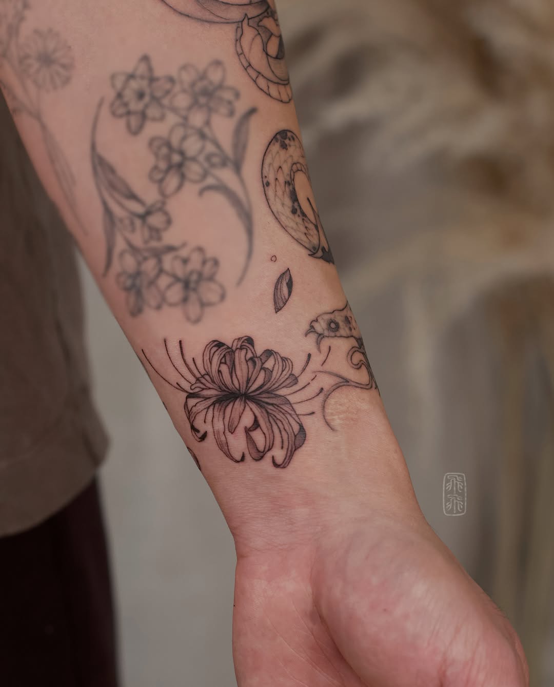Tattoo by @phoebe_doartink — fine_line, black_and_grey
