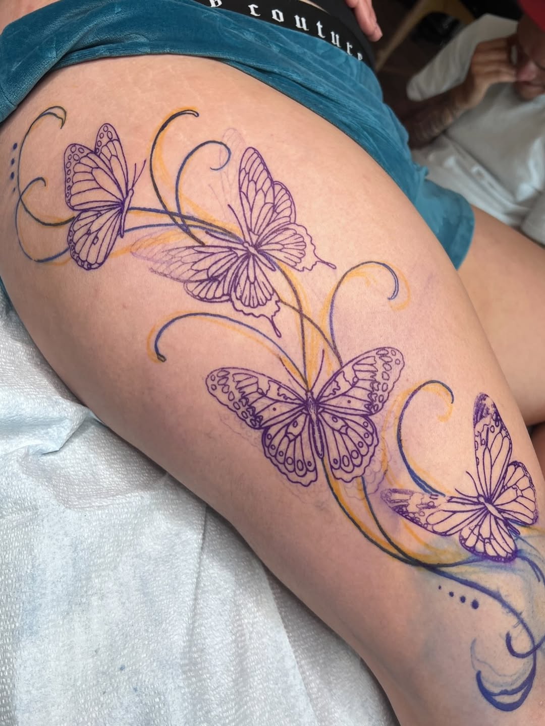 Tattoo by @rachelsolidarios β fine_line, illustrative