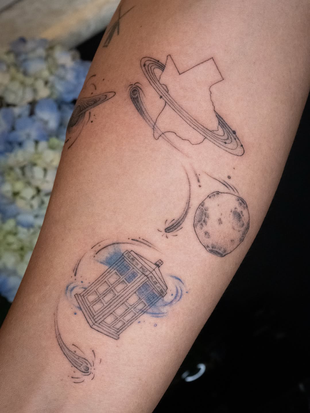 Tattoo by @junh_tattoo β fine_line, minimalist
