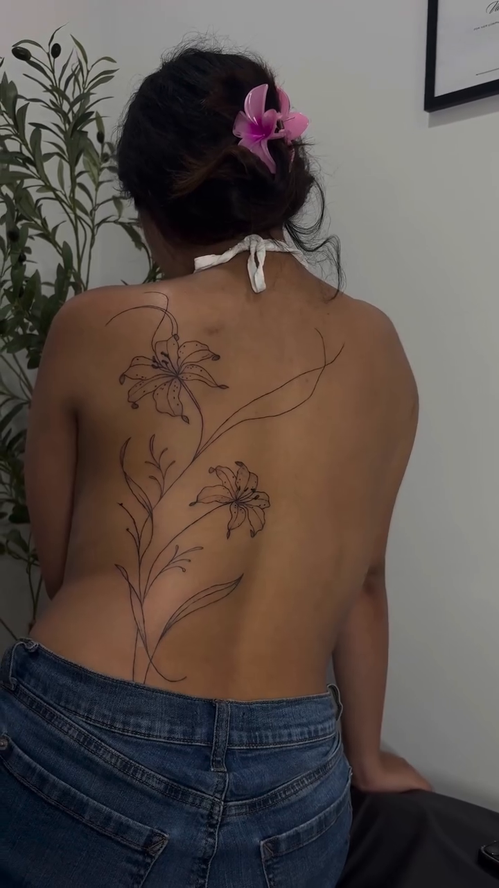 Tattoo by @inkedbyvalentina_ — fine_line