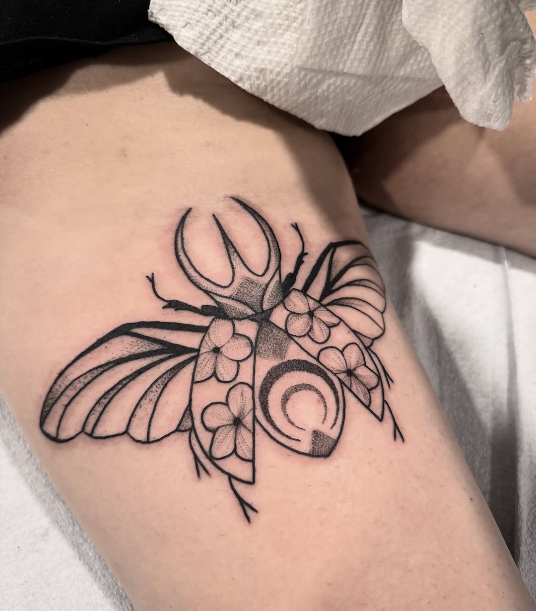 Tattoo by @darkartist82 โ dotwork, blackwork