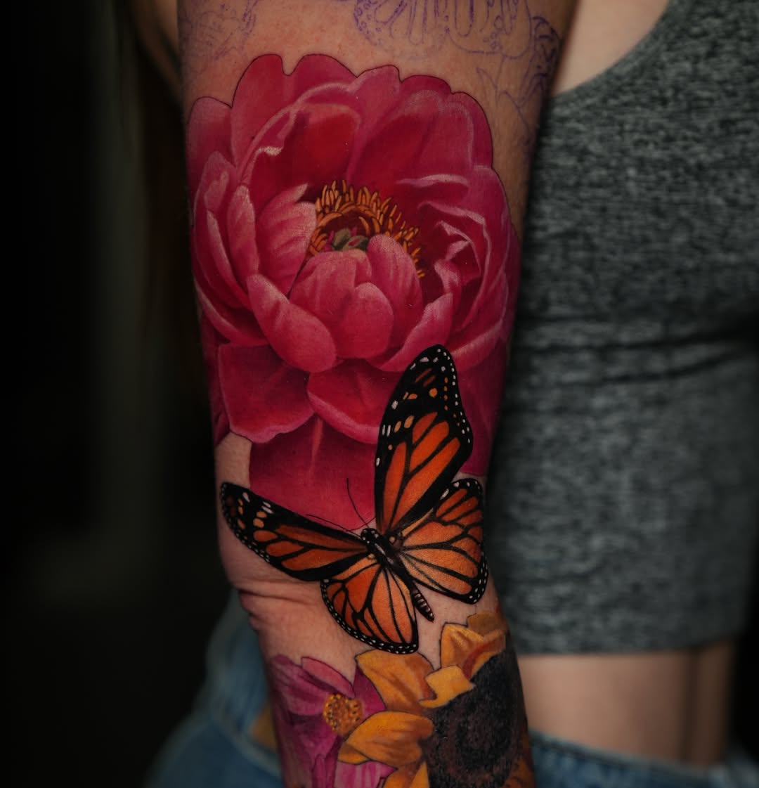 Tattoo by @plz_send_noodlez — realism, fine_line