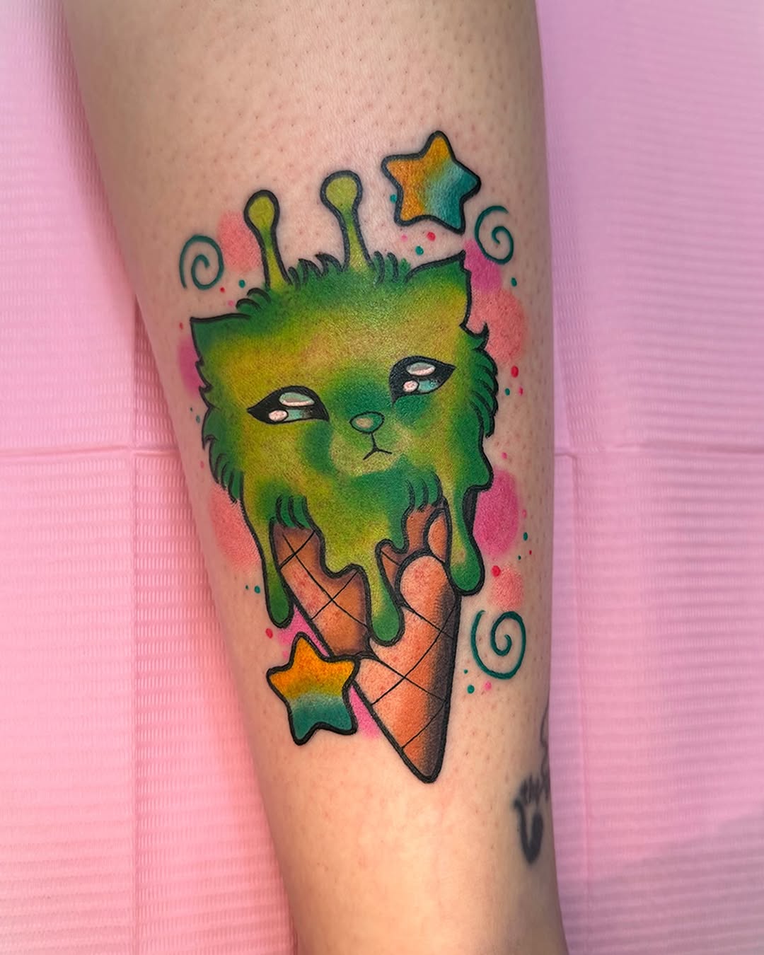 Tattoo by @sammyvanhiggins — new_school
