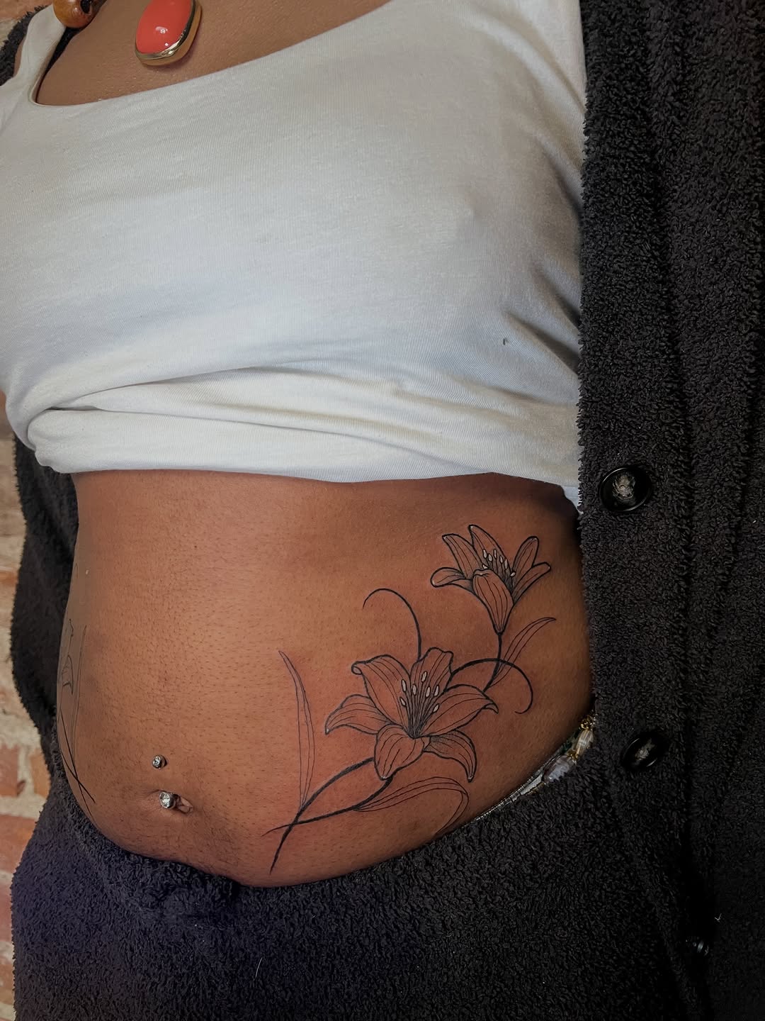Tattoo by @uncomfycomfort โ fine_line