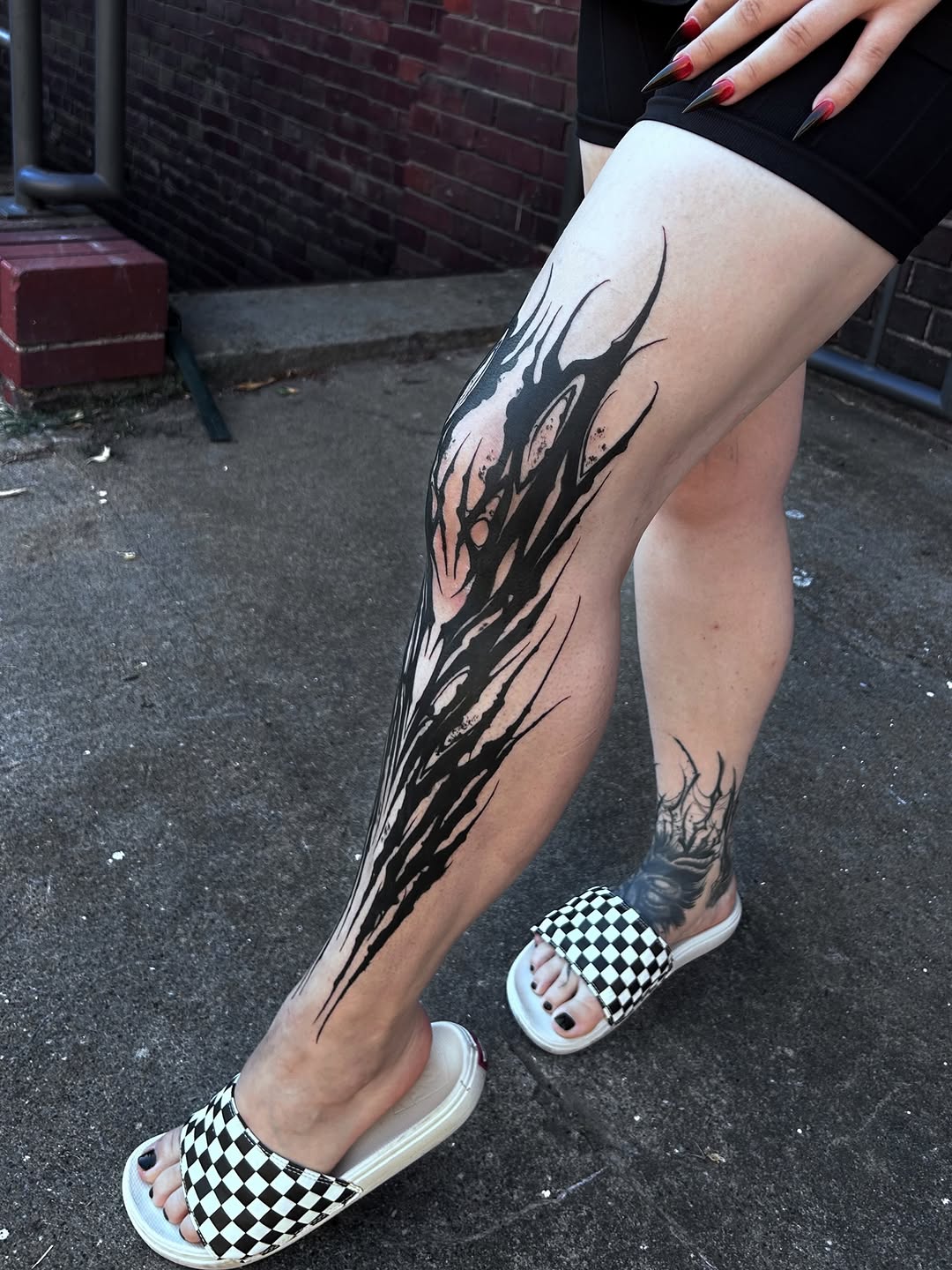 Tattoo by @_vants__ — blackwork