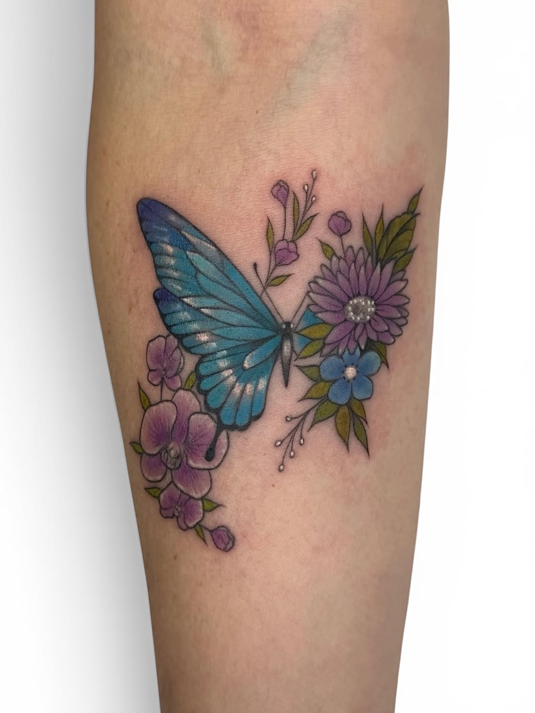 Tattoo by @taracrespitattoos — realism, fine_line