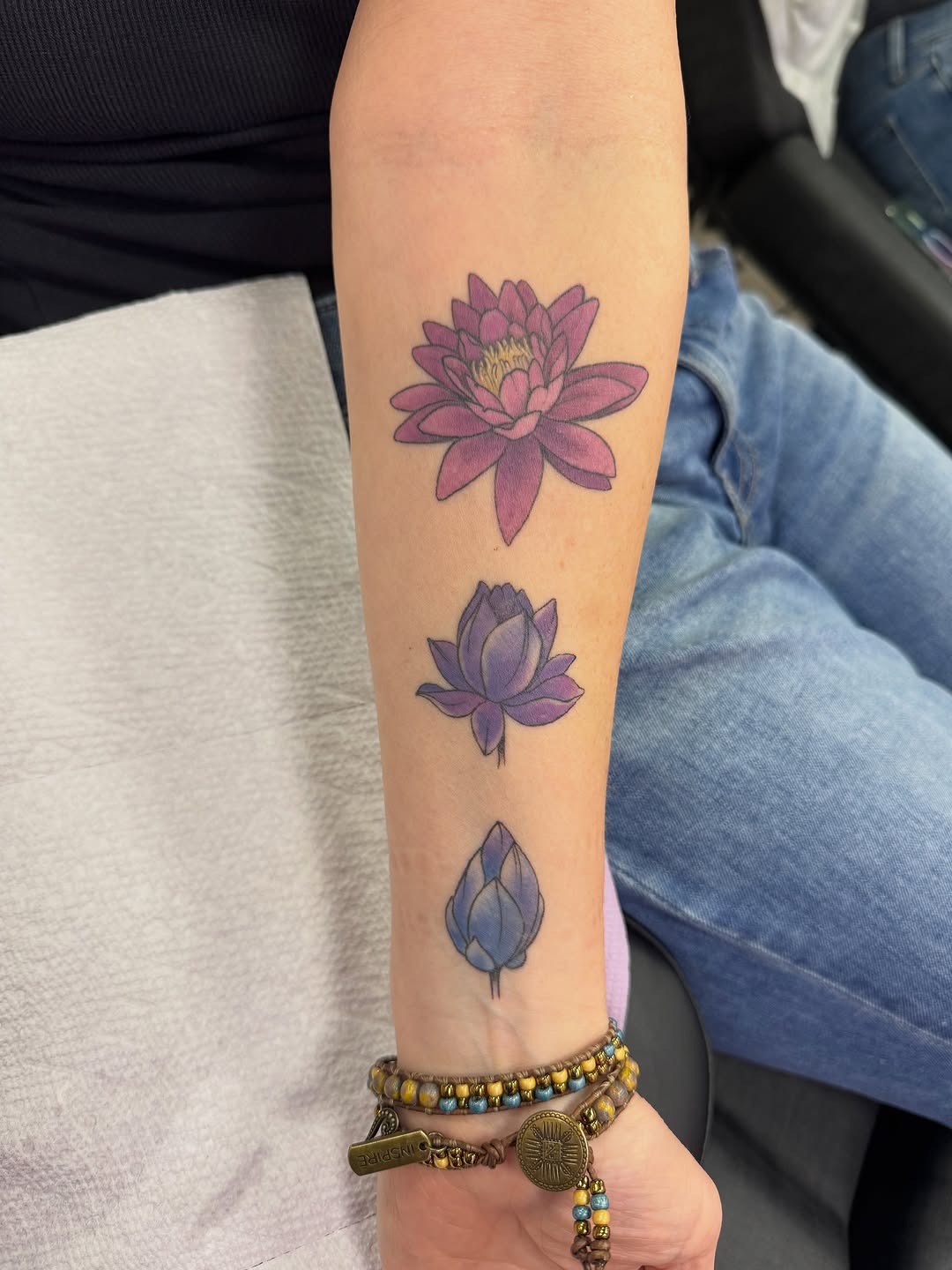 Tattoo by @taracrespitattoos — fine_line, color