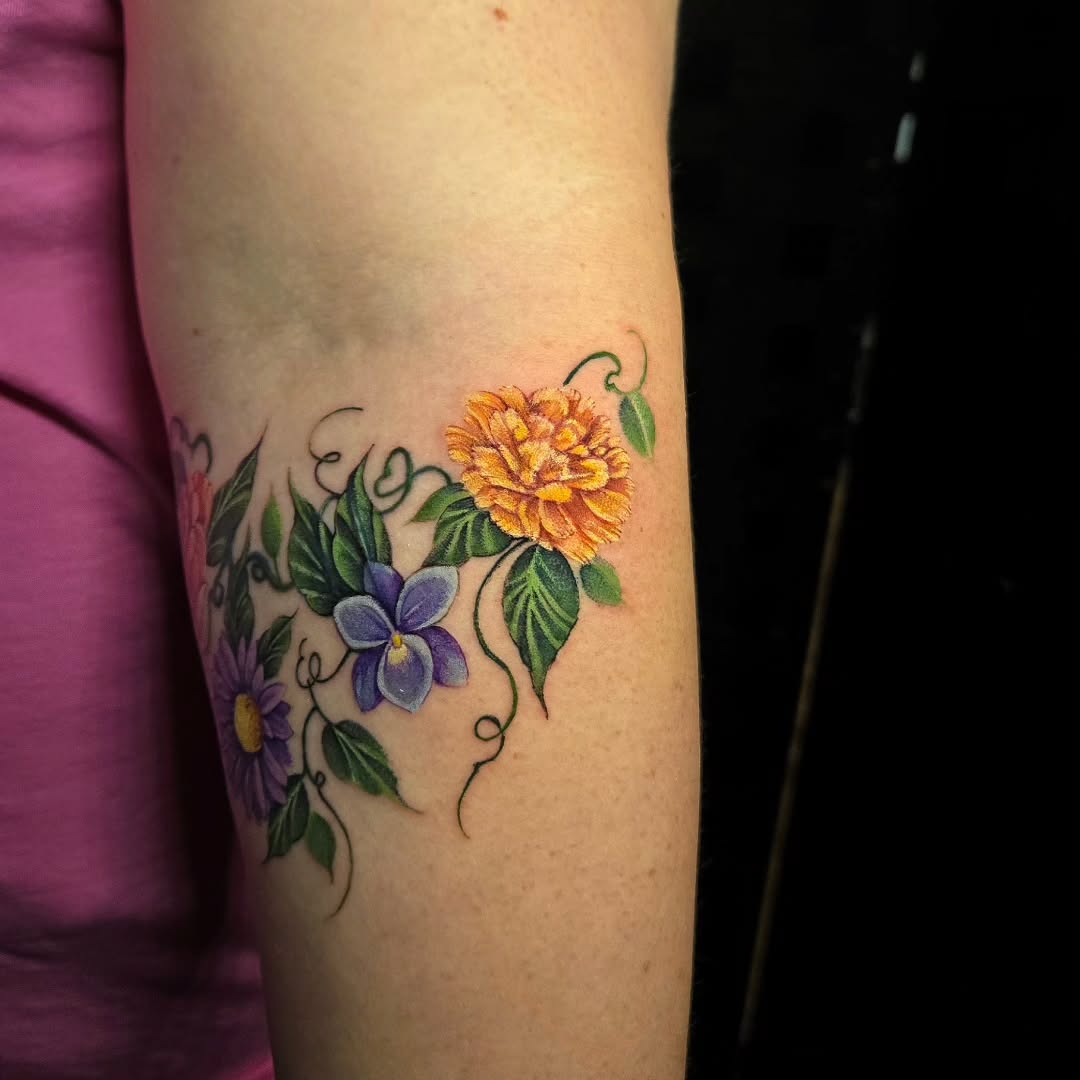 Tattoo by @glasswingtattoo โ realism, color