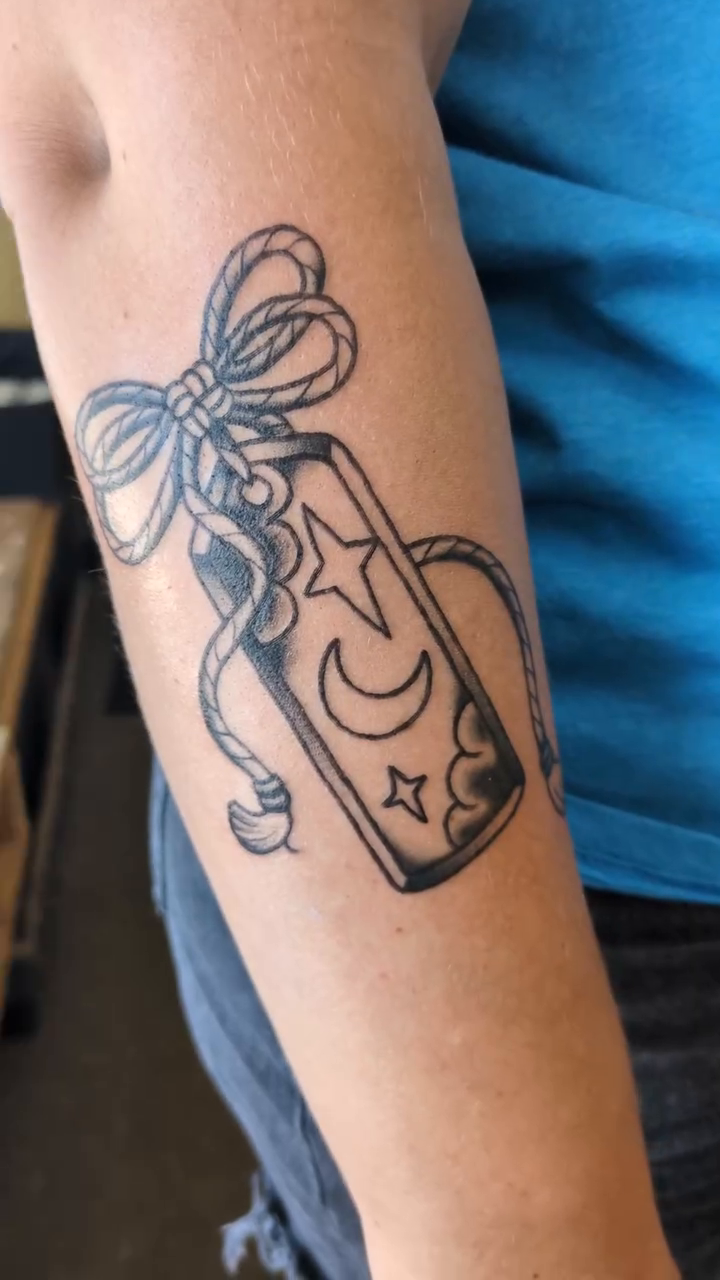 Tattoo by @beetlexbabe — fine_line, black_and_grey