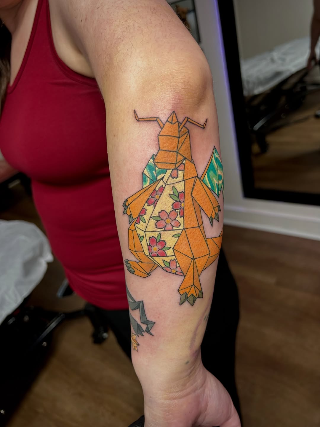 Tattoo by @little.bee.stings — geometric, new_school