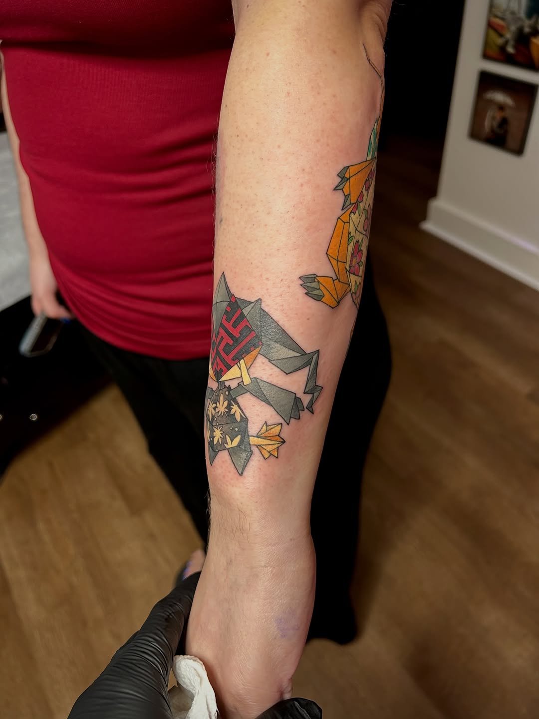 Tattoo by @little.bee.stings — geometric, new_school