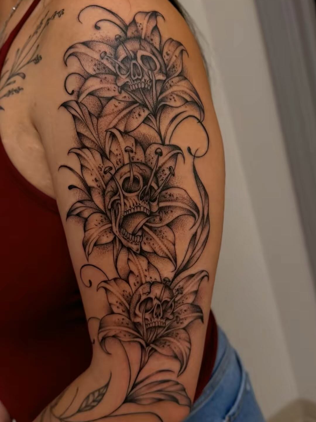 Tattoo by @nadiacallahan — black_and_grey, dotwork