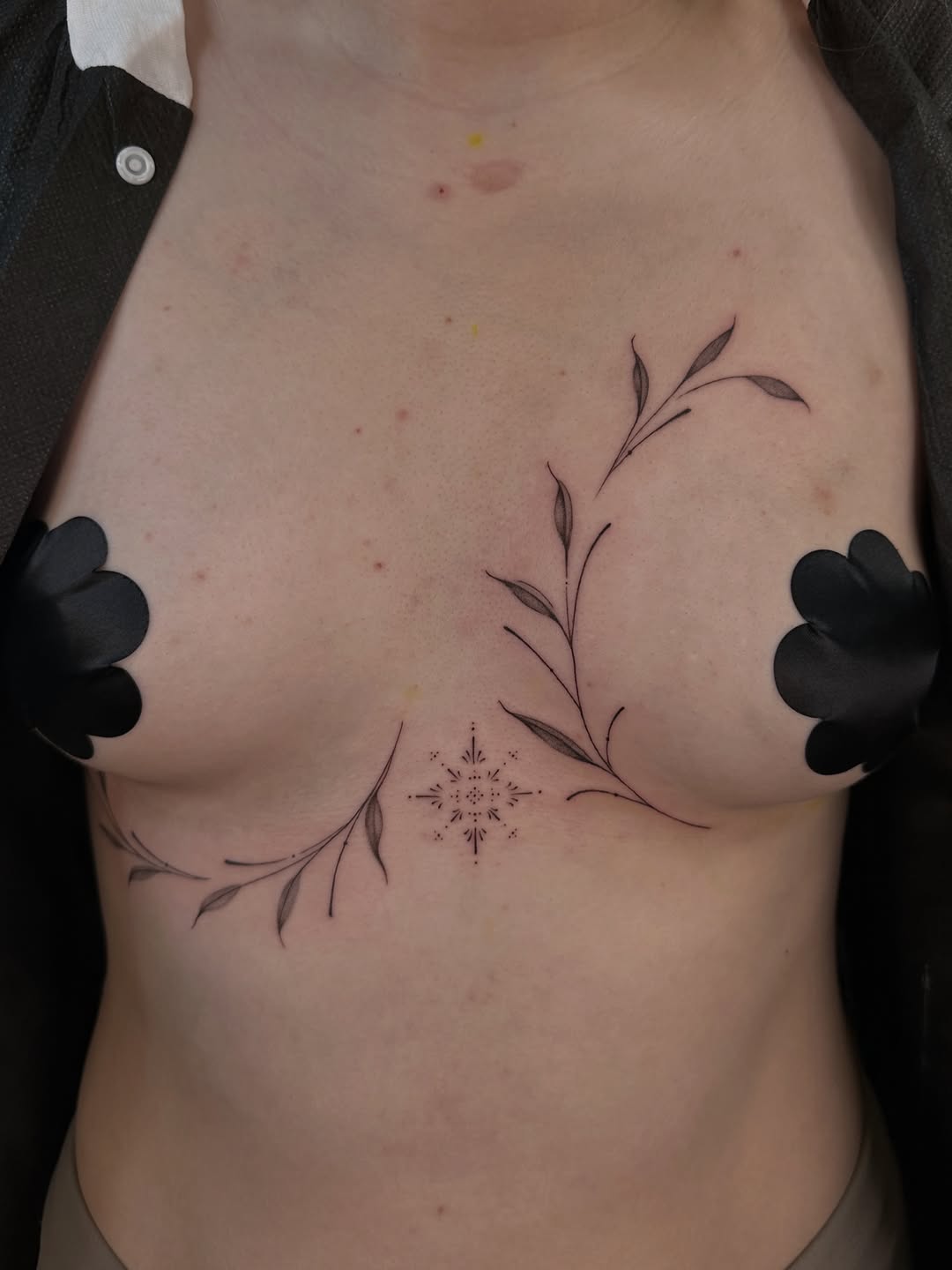 Tattoo by @liza.tattoos β fine_line, minimalist