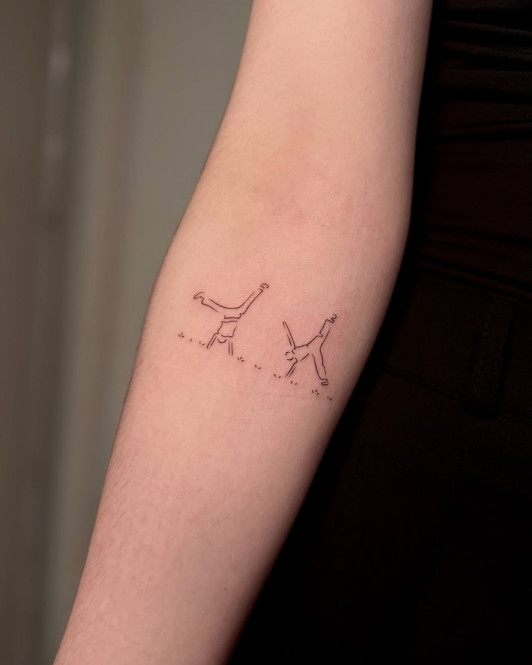Tattoo by @jane_tattoo.yeg โ fine_line, minimalist